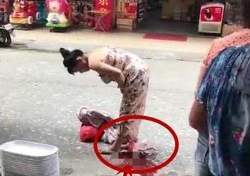 美国产妇街边生孩子视频,美国产妇勇敢应对突发状况