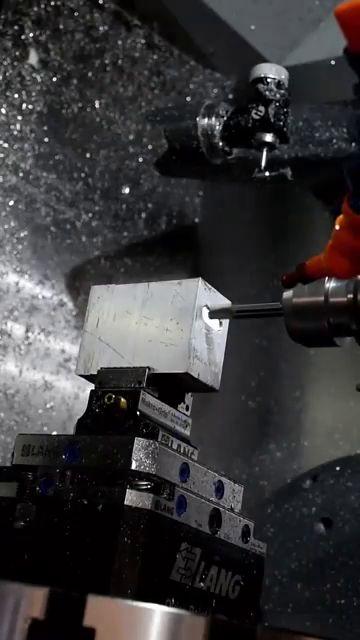 国产精雕机床视频,匠心独运，引领雕刻行业新篇章